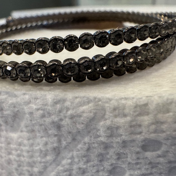 Multiple Costume Jewelry Pieces (gently worn) - Picture 12 of 16